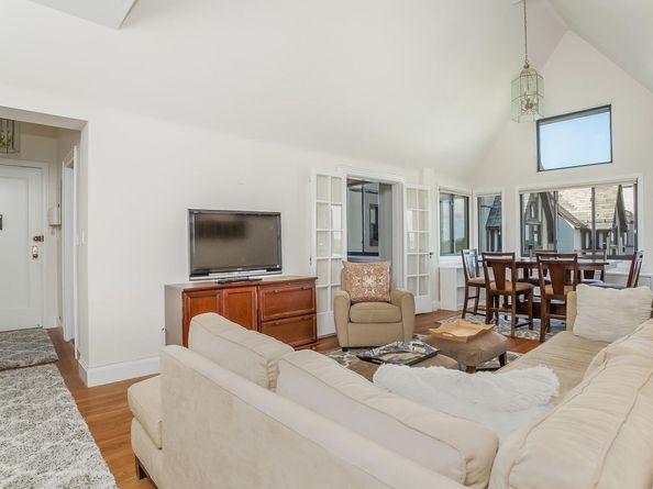 47 Lafayette Place APT 6J, Greenwich CT 06830