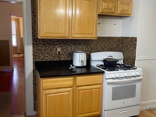 98-100 Carroll Avenue, Bridgeport CT 06608