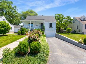 127 Moritz Place, Fairfield CT 06824