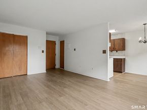 925 Longbrook Avenue 109, Stratford CT 06614