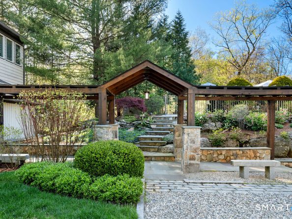30 Catbrier Road, Weston CT 06883