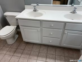 805 Sienna Drive 805, Danbury CT 06810