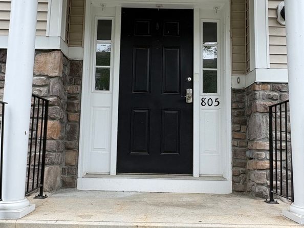 805 Sienna Drive 805, Danbury CT 06810
