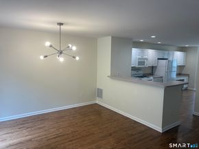 805 Sienna Drive 805, Danbury CT 06810
