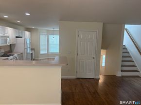 805 Sienna Drive 805, Danbury CT 06810