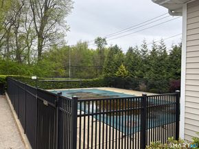 805 Sienna Drive 805, Danbury CT 06810