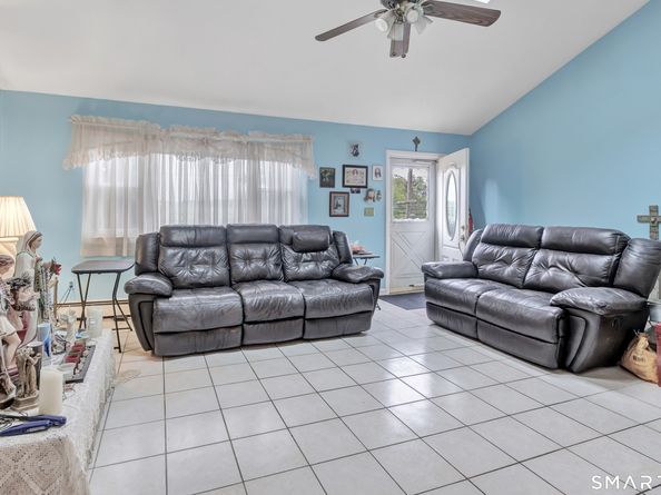 123 River Road, Shelton CT 06484