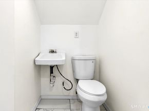408 East Avenue, Bridgeport CT 06610