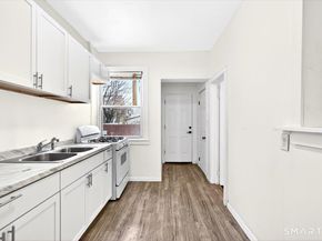 408 East Avenue, Bridgeport CT 06610