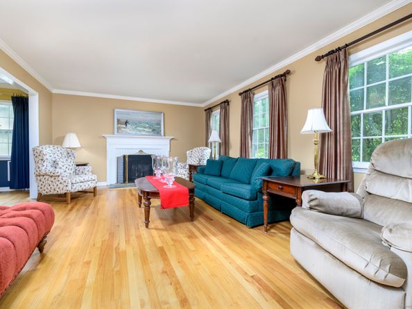 19 Thornwood Road, Stamford CT 06903