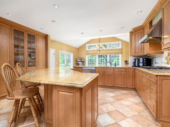 19 Thornwood Road, Stamford CT 06903