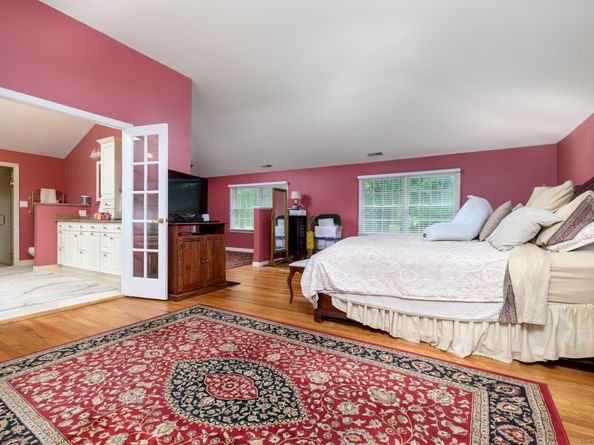 19 Thornwood Road, Stamford CT 06903