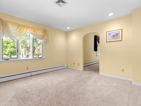 42 Captains Walk, Trumbull CT 06611