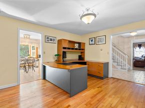42 Captains Walk, Trumbull CT 06611