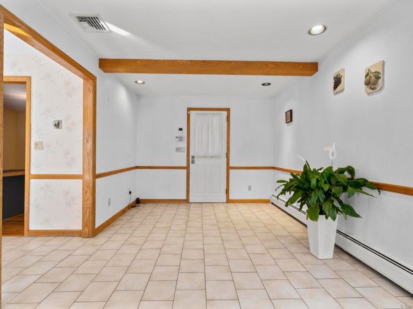 42 Captains Walk, Trumbull CT 06611