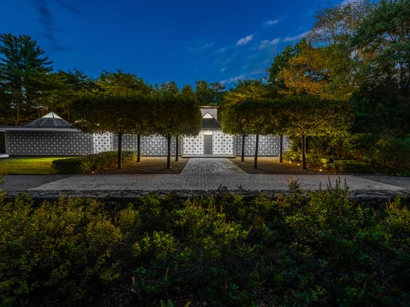 565 Oenoke Ridge, New Canaan CT 06840