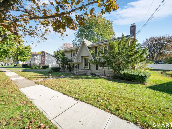 85 Bear Paw Road, Stratford CT 06614