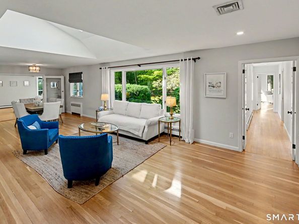 29 S Lake Drive, Stamford CT 06903