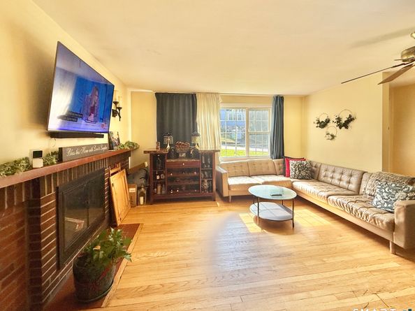 406 Lakeside Drive, Bridgeport CT 06606