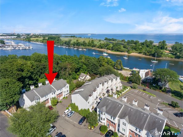 80 Bywater Lane 80, Bridgeport CT 06605