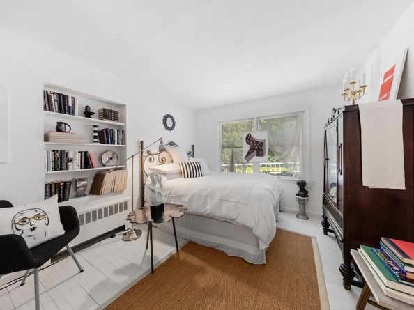 10 Twin Falls Lane, Westport CT 06880