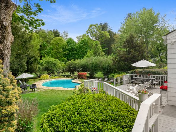 10 Twin Falls Lane, Westport CT 06880