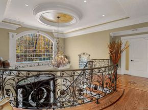 79 Comstock Hill Avenue, Norwalk CT 06850