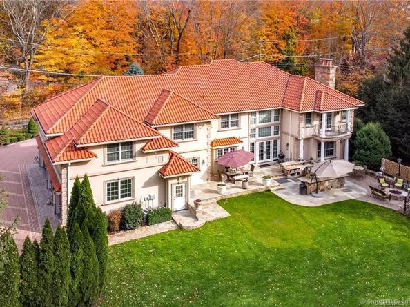 79 Comstock Hill Avenue, Norwalk CT 06850