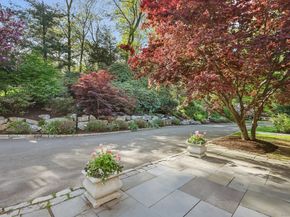 1187 Smith Ridge Road, New Canaan CT 06840