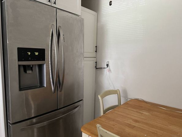 198 Seaton Road Apt 1, Stamford CT 06902
