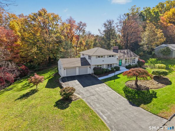 44 Geraldine Circle, Trumbull CT 06611