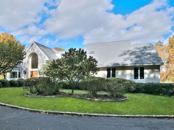28 Old Orchard Drive, Weston CT 06883