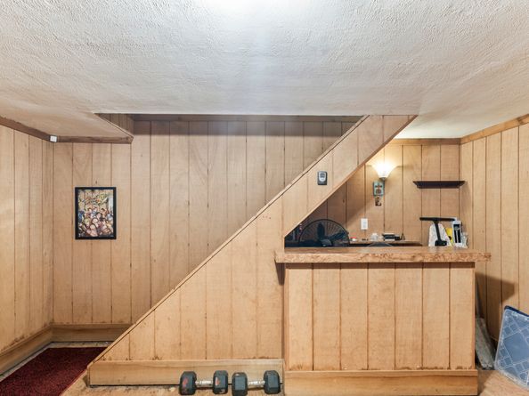 40 Lindstrom Road 40, Stamford CT 06902