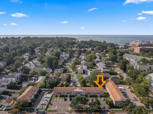 40 Lindstrom Road 40, Stamford CT 06902