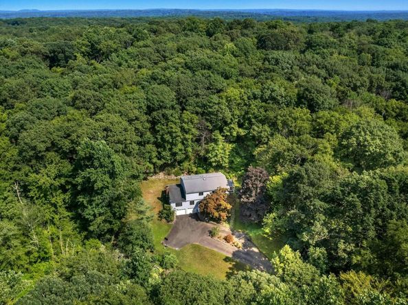 8 Oak Lane, Weston CT 06883