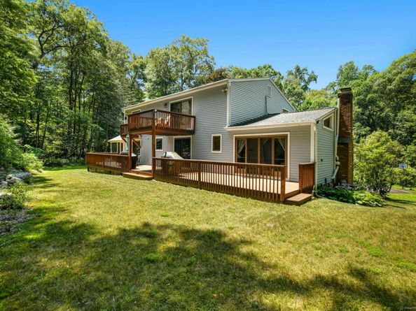 8 Oak Lane, Weston CT 06883