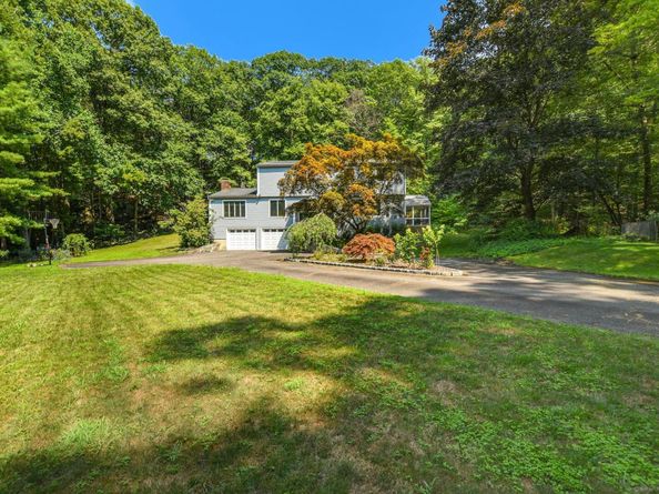 8 Oak Lane, Weston CT 06883