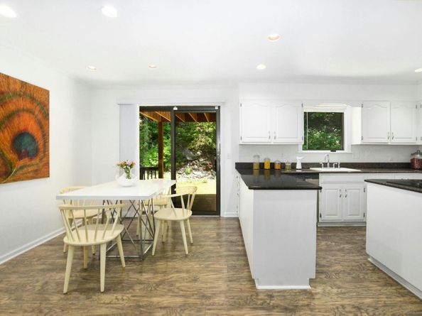 8 Oak Lane, Weston CT 06883