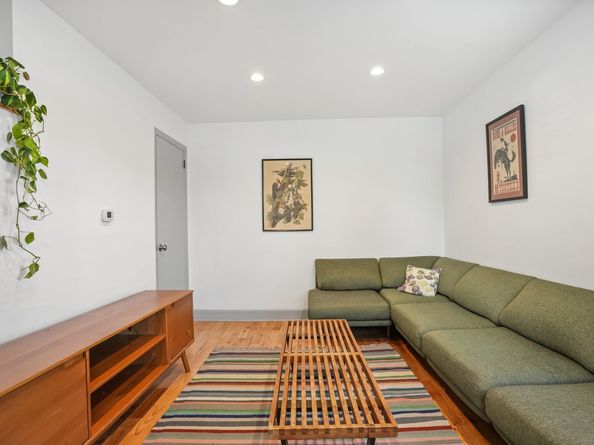 373 Iranistan Avenue, Bridgeport CT 06604