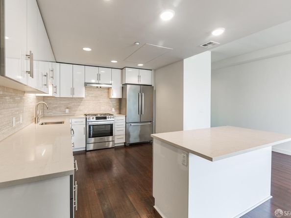 570 Innes Avenue 304, San Francisco CA 94124