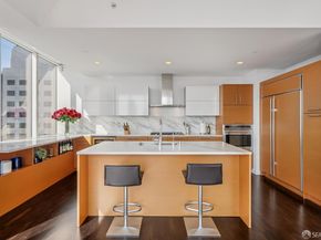 301 Mission Street 52D, San Francisco CA 94105