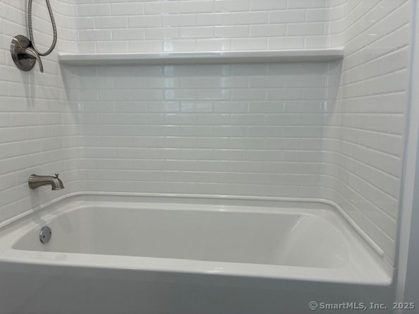 8 Algonkin Road A, Shelton CT 06484
