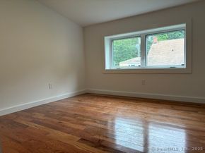 8 Algonkin Road A, Shelton CT 06484
