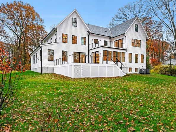 20 Marianne Road, Darien CT 06820