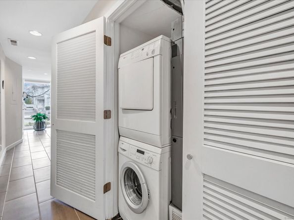 26 Cove Avenue APT 2D, Norwalk CT 06855