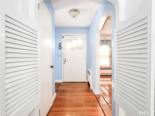 124 Chestnut Hill Road, Trumbull CT 06611
