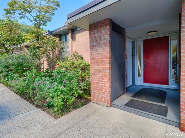 160 Fairfield Woods Road 48, Fairfield CT 06825