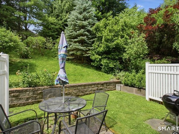 26 Maura Lane 26, Danbury CT 06810