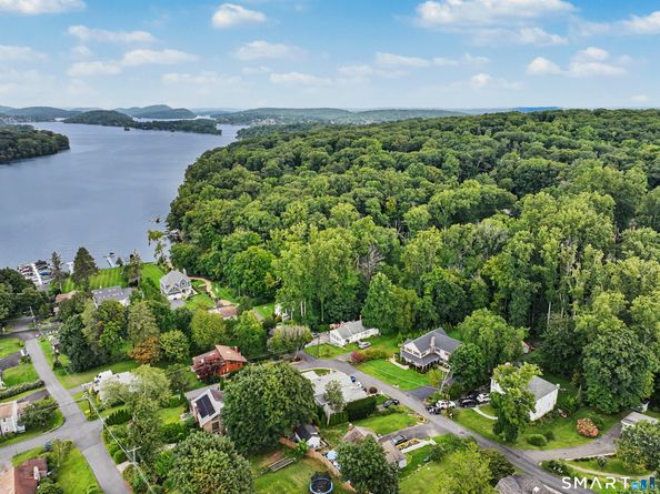 5 Thaddeus Avenue, Danbury CT 06811