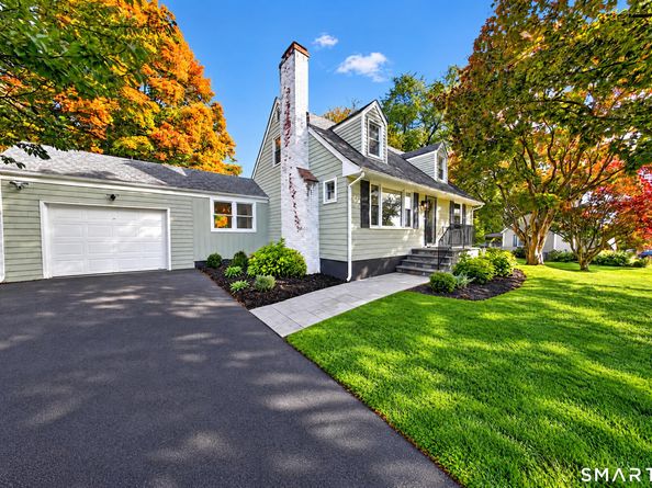 18 Maple Street, Trumbull CT 06611